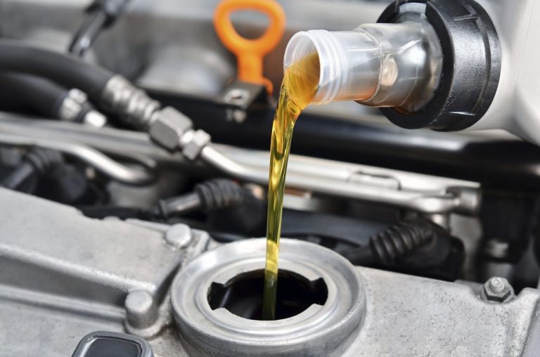 Oil, Lube, and Filter – ARIZONA AUTO REPAIR & TOWING in Adrian, PA